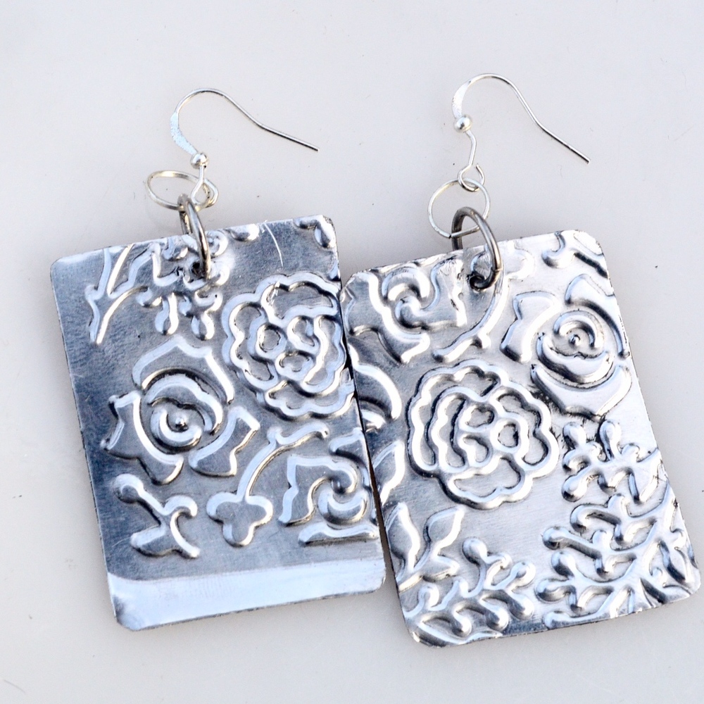 Lightweight Floral Roses Silver Drop Earrings Boho Gift Rose Handmade Aluminum - Picture 2 of 4